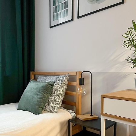 Shape&Color Premium Hostel وارسو المظهر الخارجي الصورة