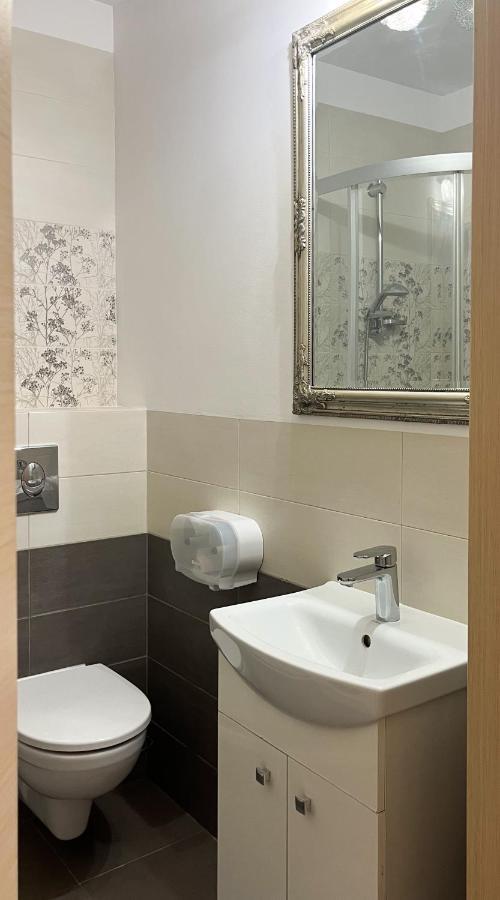 Shape&Color Premium Hostel وارسو المظهر الخارجي الصورة